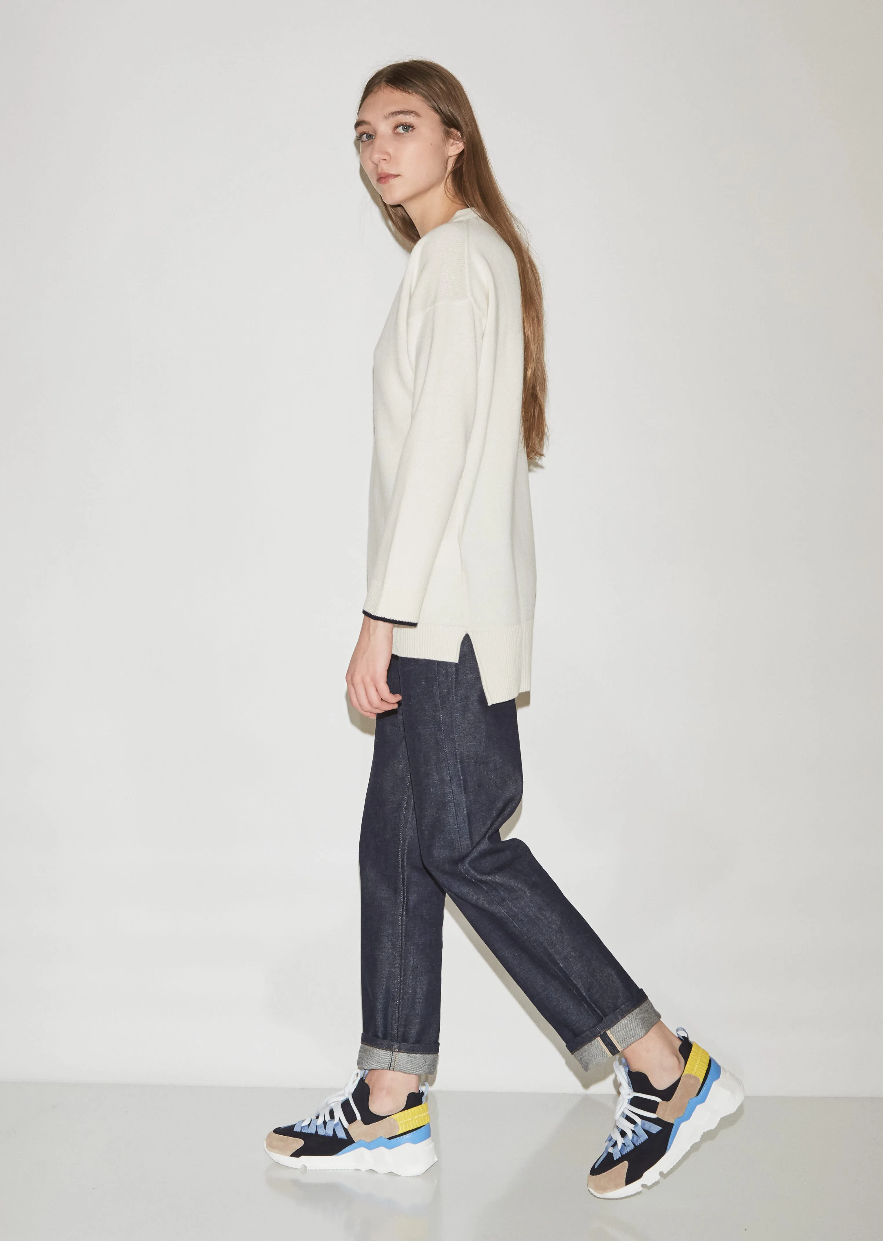 Cashmere V-Neck with Intarsia Tipping