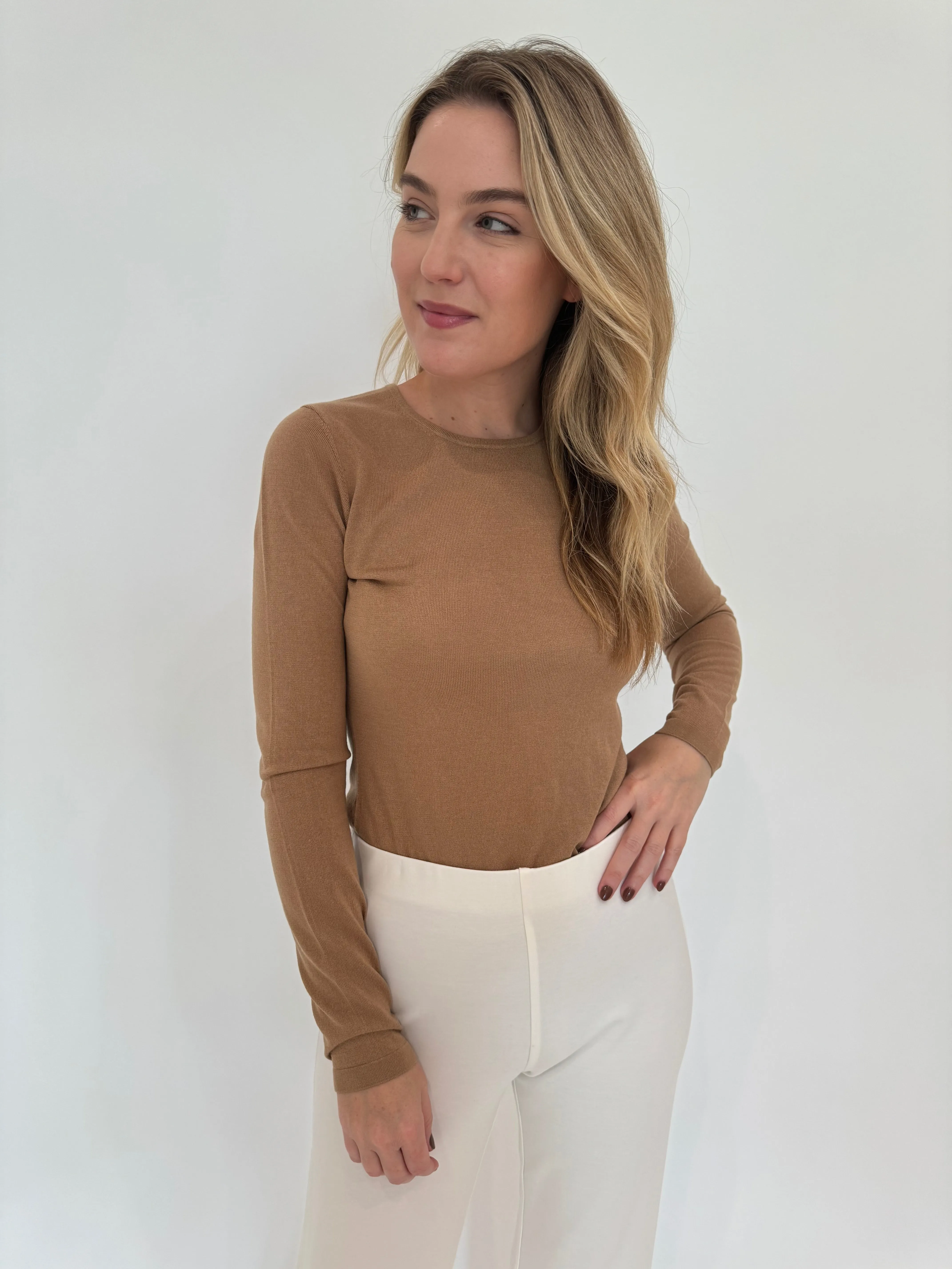 Fitted Crew Sweater - Camel